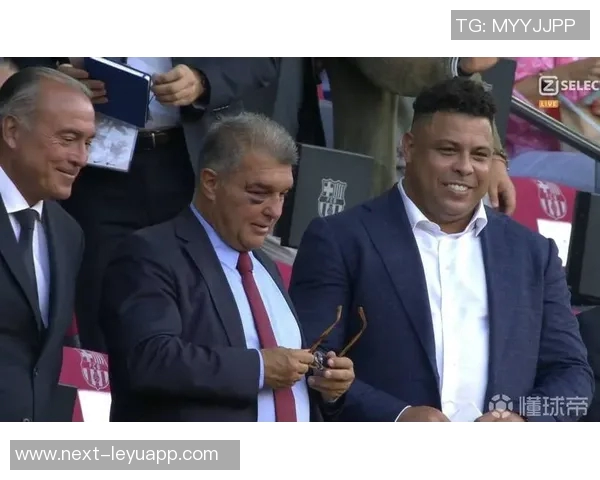 欧冠前夕拉波尔塔与弗里克会见莱万经纪人扎哈维探讨未来合作